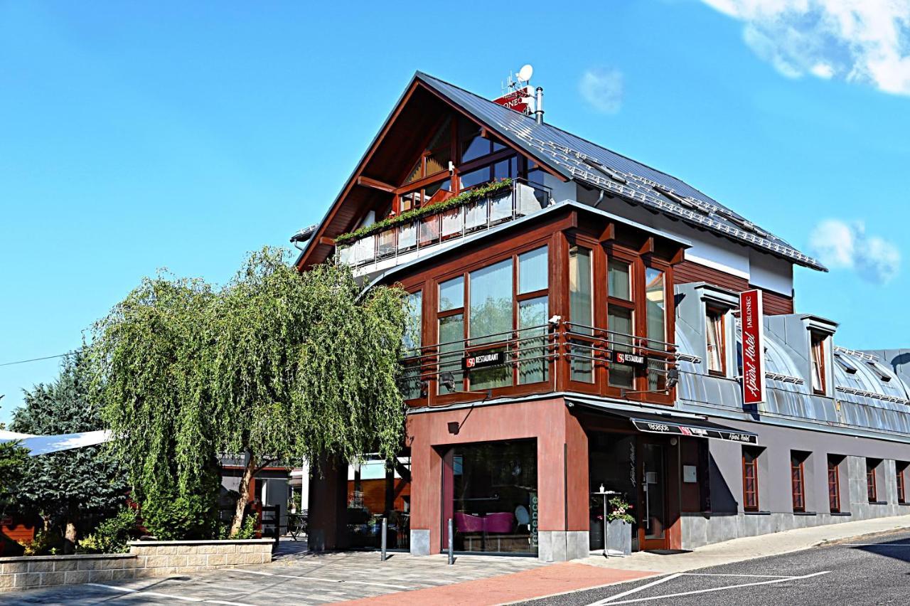 יאבלונק נאד ניסו Apart Hotel Jablonec מראה חיצוני תמונה