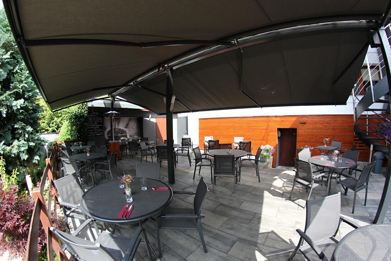 יאבלונק נאד ניסו Apart Hotel Jablonec מראה חיצוני תמונה