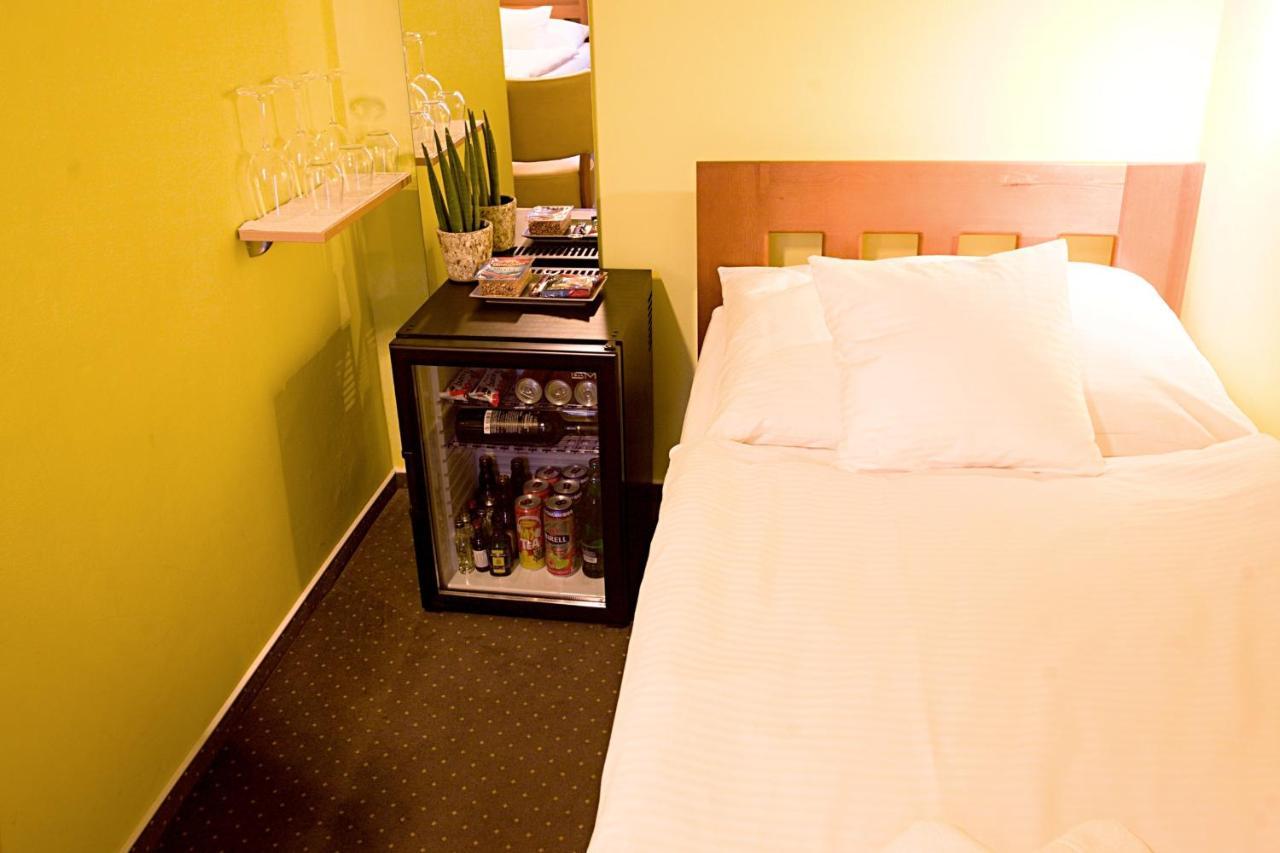יאבלונק נאד ניסו Apart Hotel Jablonec מראה חיצוני תמונה