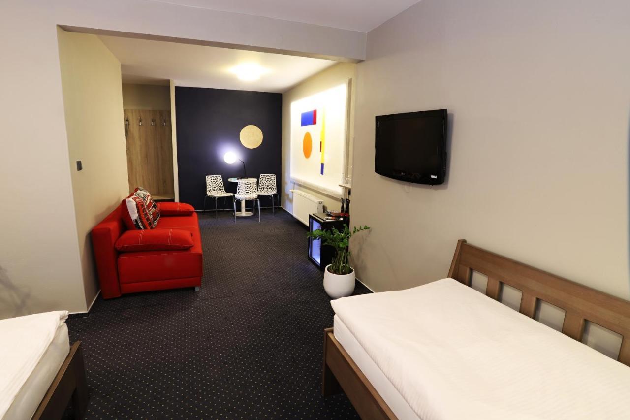 יאבלונק נאד ניסו Apart Hotel Jablonec מראה חיצוני תמונה